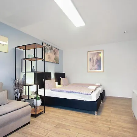 Eddy's Rest & Relax - East